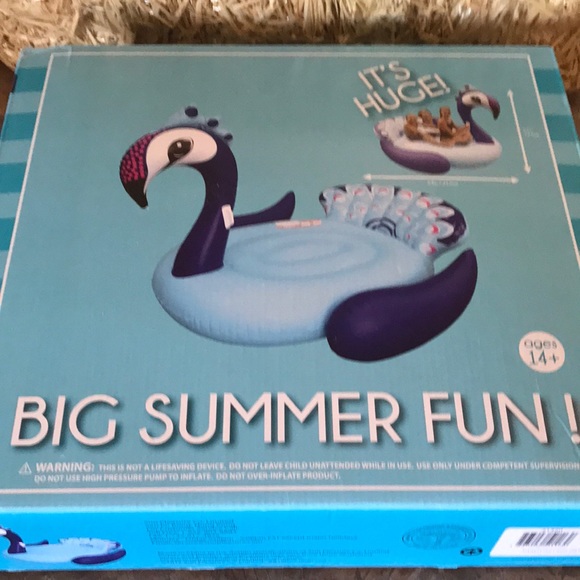 Pretty Peacock huge inflatable water craft - Picture 1 of 8